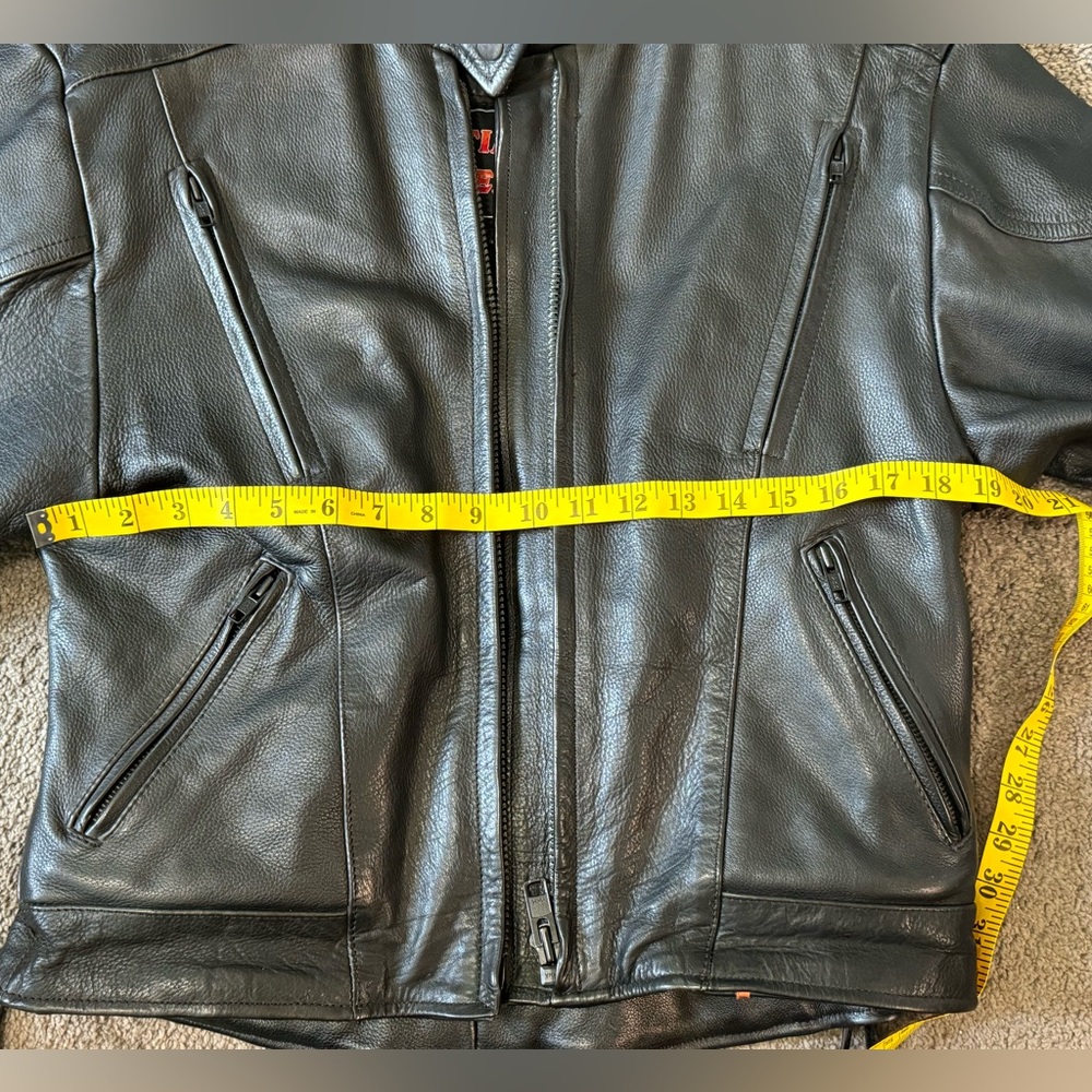 Women’s Ultimate Rider Motorcycle Jacket. Small - Picture 3 of 7